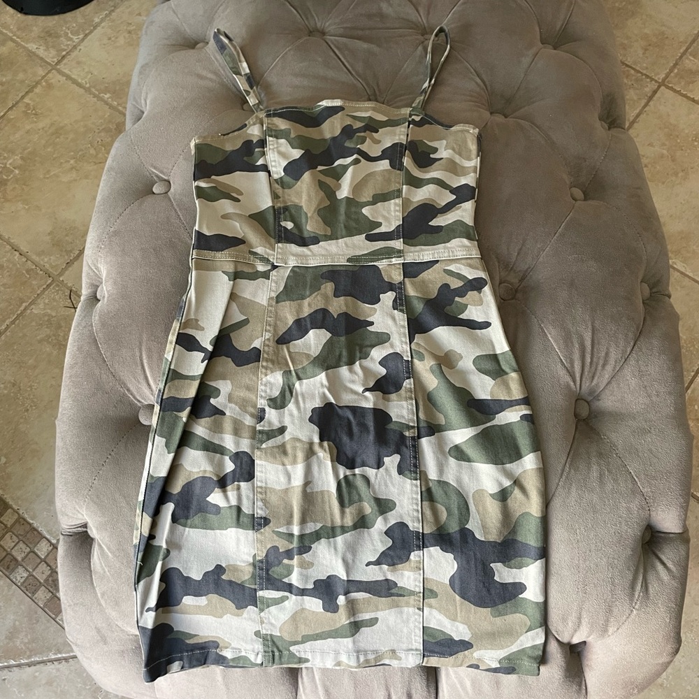 H&M fitted body con dress